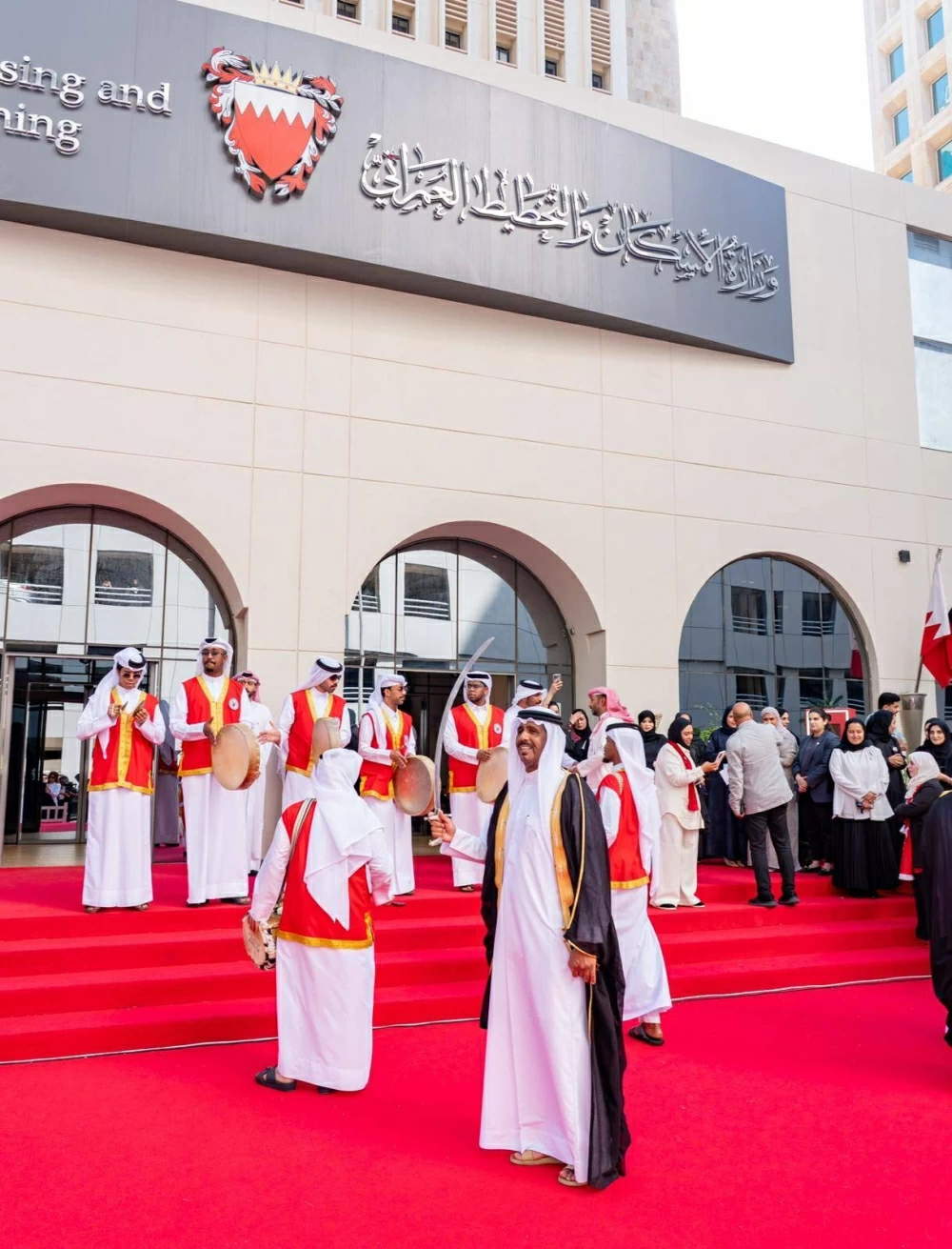 وزارة الإسكان والتخطيط العمراني تحتفل بالأعياد الوطنية