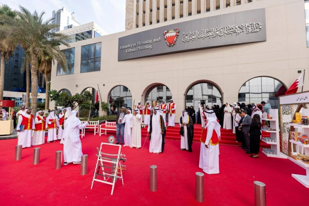 وزارة الإسكان والتخطيط العمراني تحتفل بالأعياد الوطنية