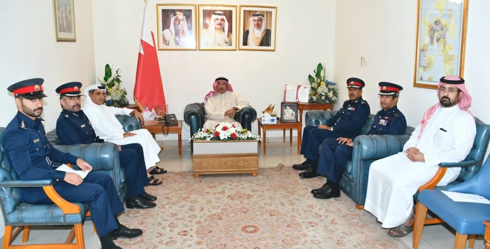 محافـظ المحـرق يترأس اجتماع اللجنة الأمنية بالمحافظة 