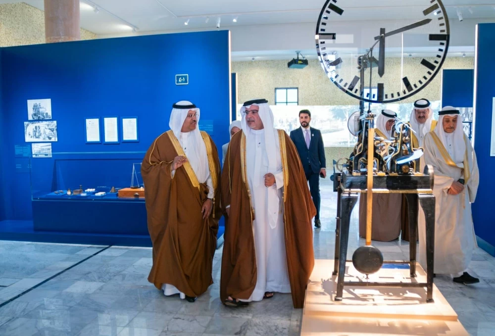 ولي العهد رئيس الوزراء يتفضل بتدشين مبنى بلدية المنامة بعد إعادة التأهيل