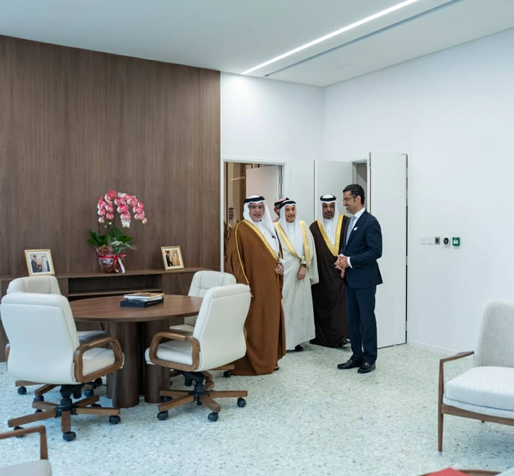 ولي العهد رئيس الوزراء يتفضل بتدشين مبنى بلدية المنامة بعد إعادة التأهيل