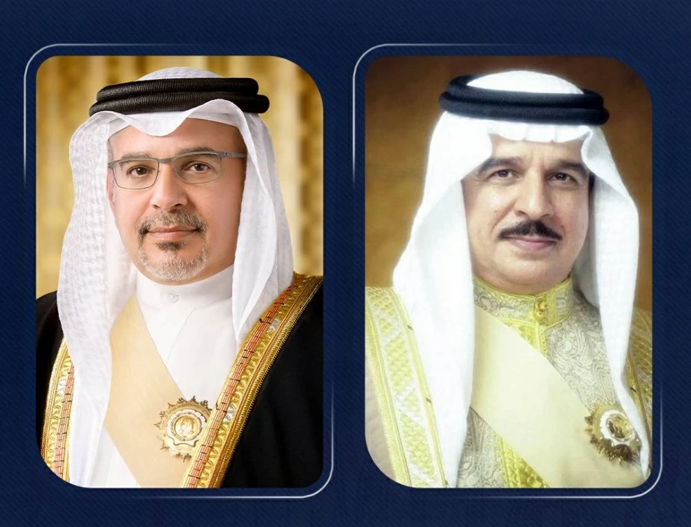 الملك يتبادل التهاني مع ولي العهد رئيس الوزراء بمناسبة احتفال البحرين بأعيادها الوطنية