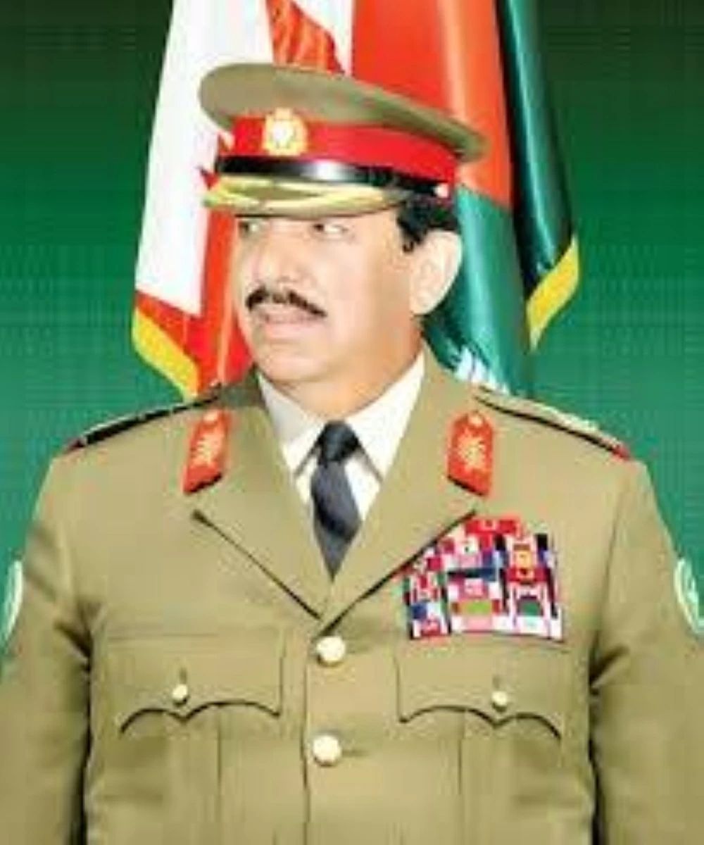 ولي العهد رئيس الوزراء يتلقى برقية تهنئة من القائد العام بمناسبة احتفال البحرين بأعيادها الوطنية