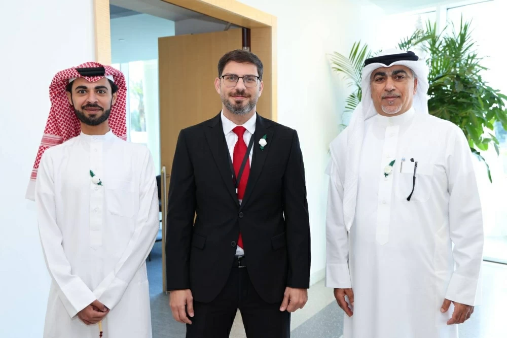 "المواصلات والاتصالات" تحتفي بالأعياد الوطنية