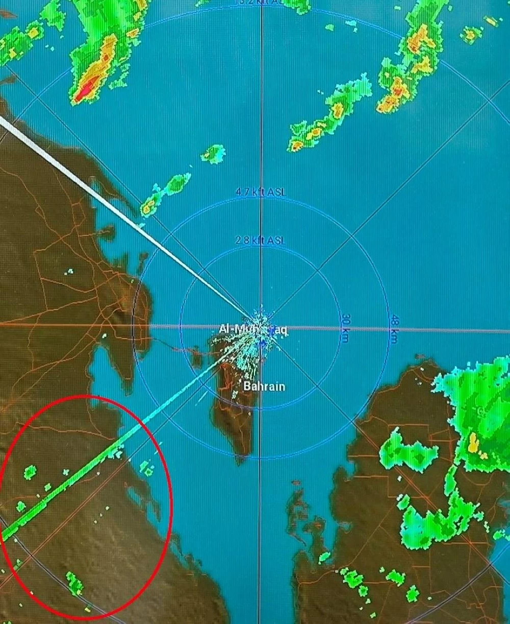 سحب رعدية ماطرة تقترب من أجواء البحرين البحرية الشمالية