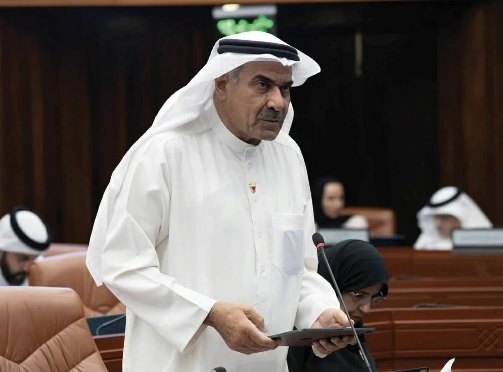 حسن بوخماس يشيد بتصريحات سمو ولي العهد باستمرار دعم الكهرباء والماء للمواطنين في المسكن الأول 