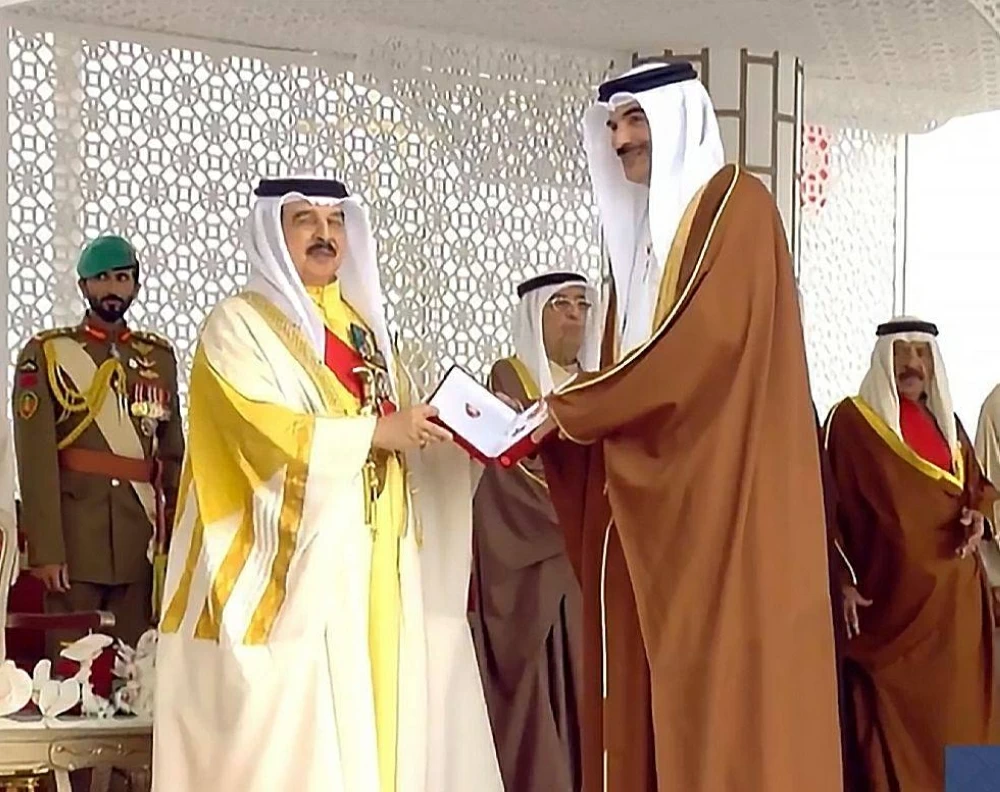 جلالة الملك المعظم يمنح البوعينين وسام العمل الوطني من الدرجة الأولى 