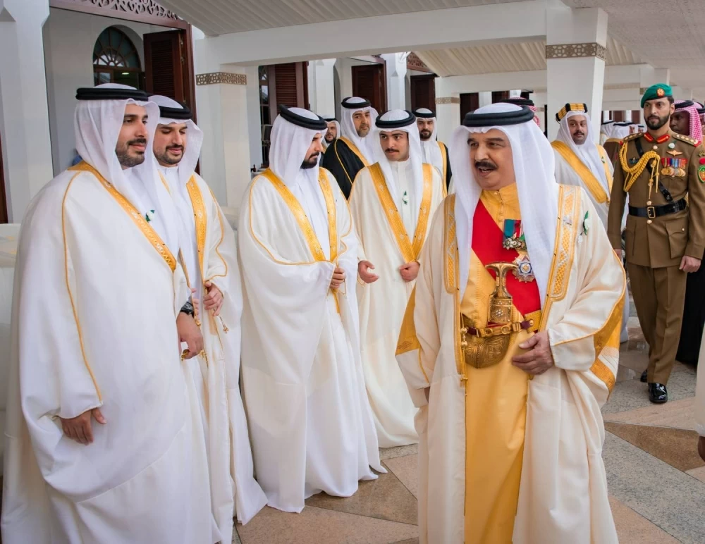 الملك يتفضل فيشمل برعايته الكريمة احتفال مملكة البحرين بأعيادها الوطنية