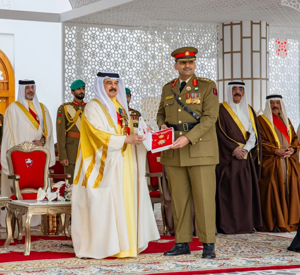 الملك يتفضل فيشمل برعايته الكريمة احتفال مملكة البحرين بأعيادها الوطنية