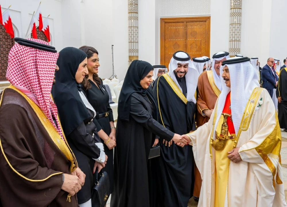 الملك يتفضل فيشمل برعايته الكريمة احتفال مملكة البحرين بأعيادها الوطنية