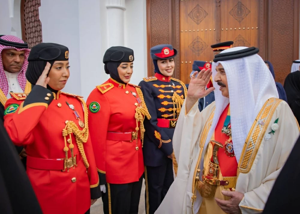 الملك يتفضل فيشمل برعايته الكريمة احتفال مملكة البحرين بأعيادها الوطنية