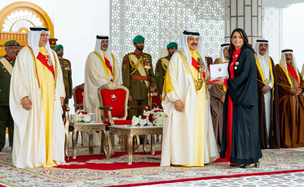 الملك يتفضل فيشمل برعايته الكريمة احتفال مملكة البحرين بأعيادها الوطنية