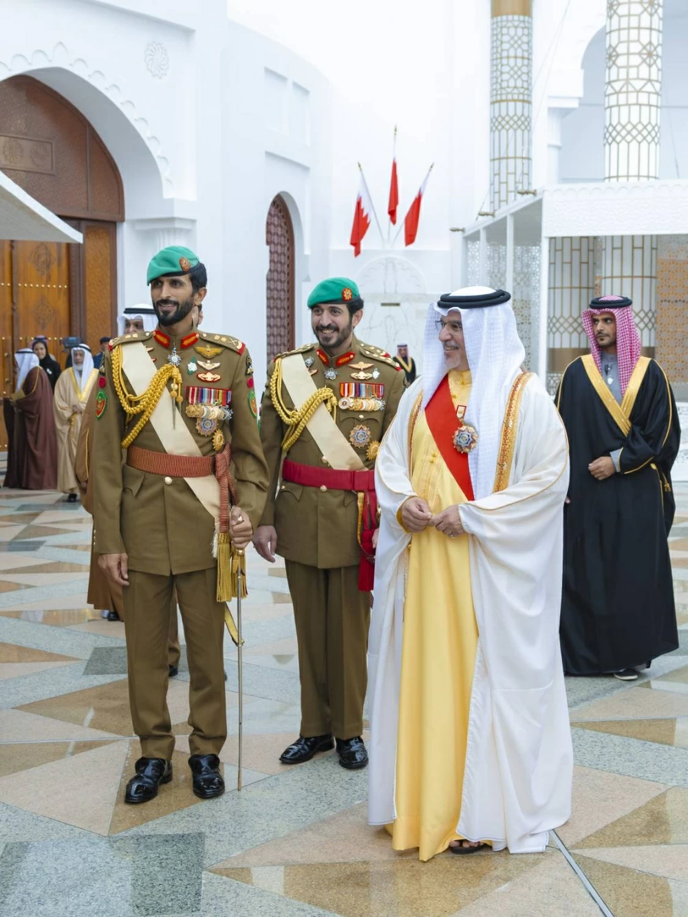 الملك يتفضل فيشمل برعايته الكريمة احتفال مملكة البحرين بأعيادها الوطنية