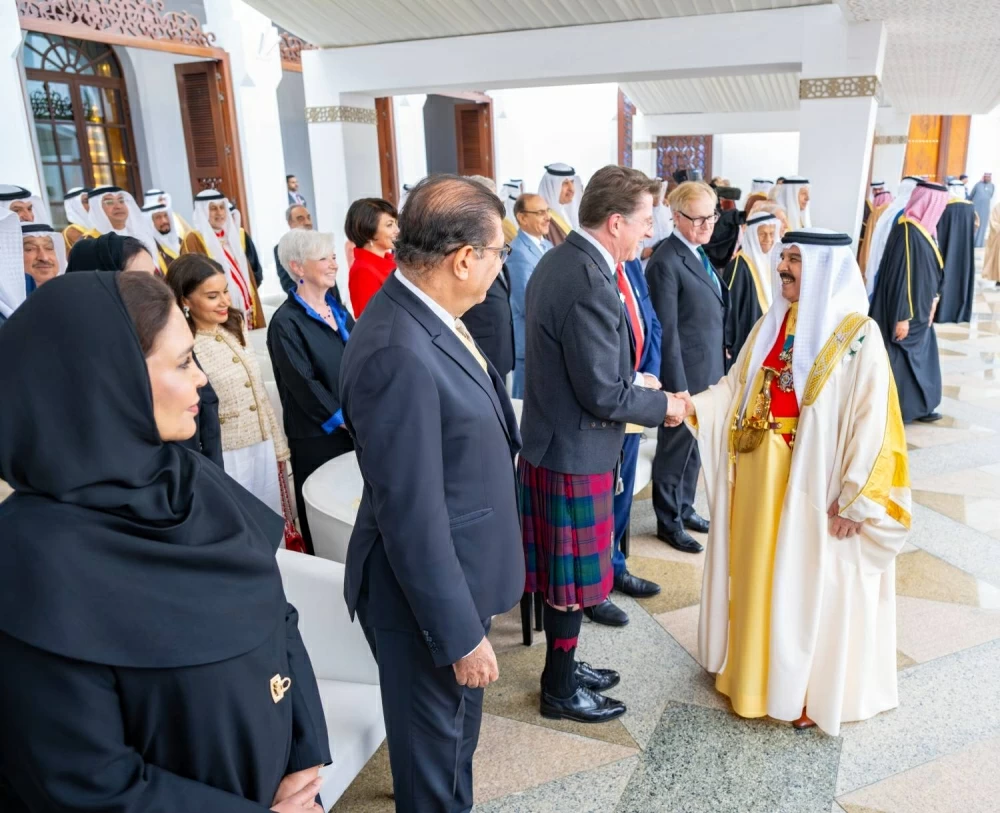 الملك يتفضل فيشمل برعايته الكريمة احتفال مملكة البحرين بأعيادها الوطنية