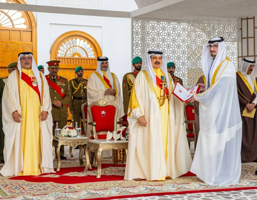 الملك يتفضل فيشمل برعايته الكريمة احتفال مملكة البحرين بأعيادها الوطنية