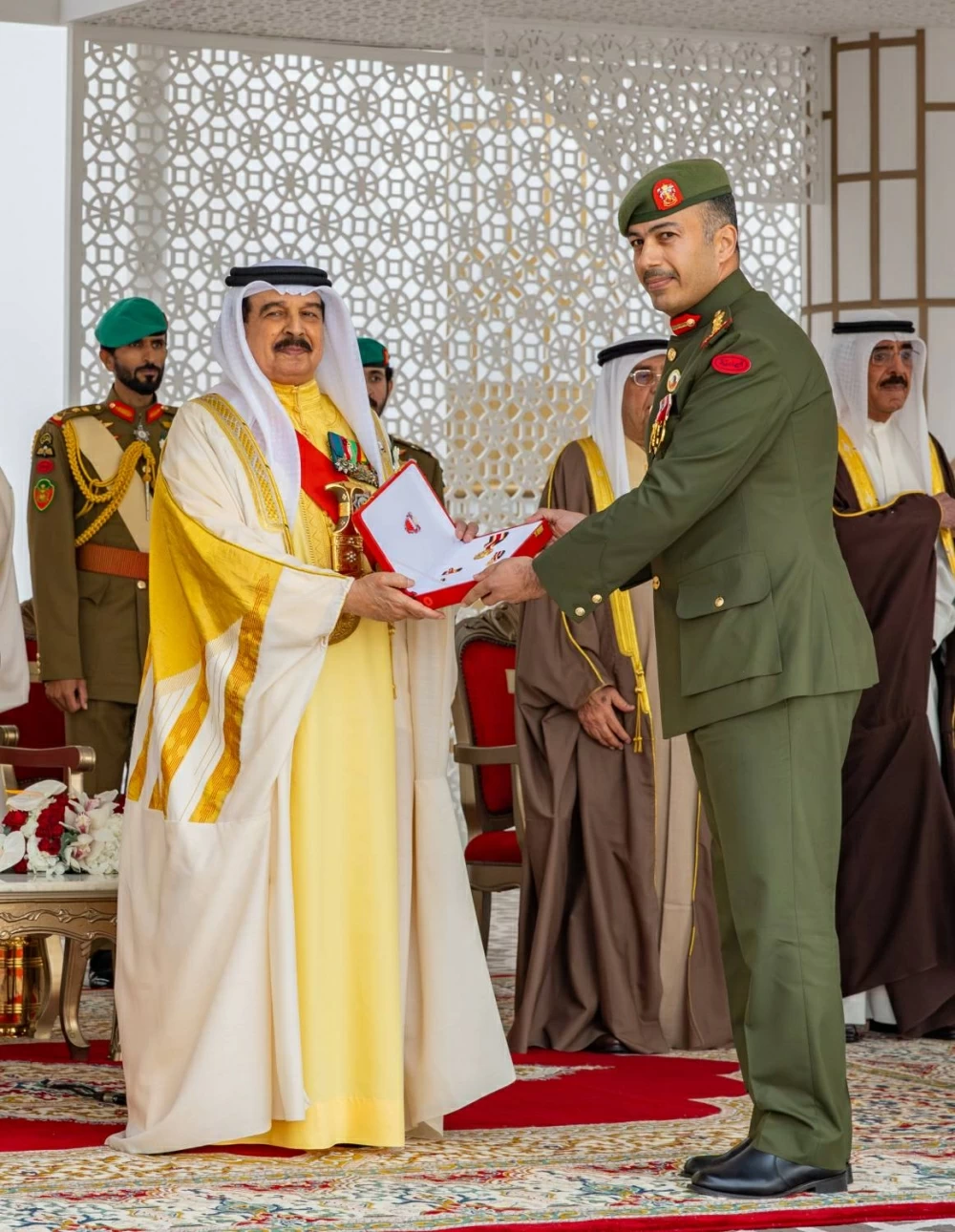 الملك يتفضل فيشمل برعايته الكريمة احتفال مملكة البحرين بأعيادها الوطنية