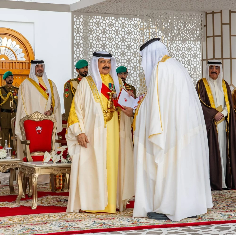 الملك يتفضل فيشمل برعايته الكريمة احتفال مملكة البحرين بأعيادها الوطنية
