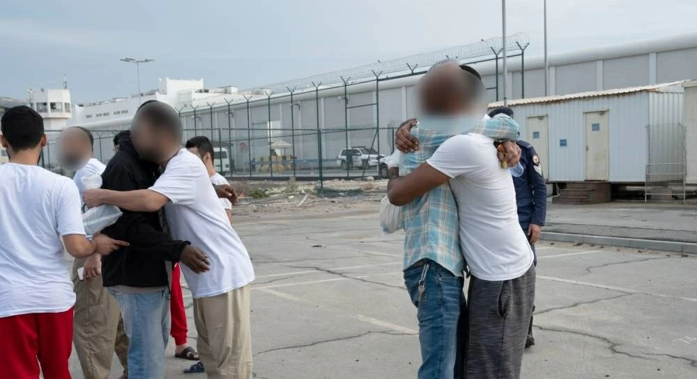 النزلاء المعفو عنهم وأهاليهم: شكراً جلالة الملك المعظم