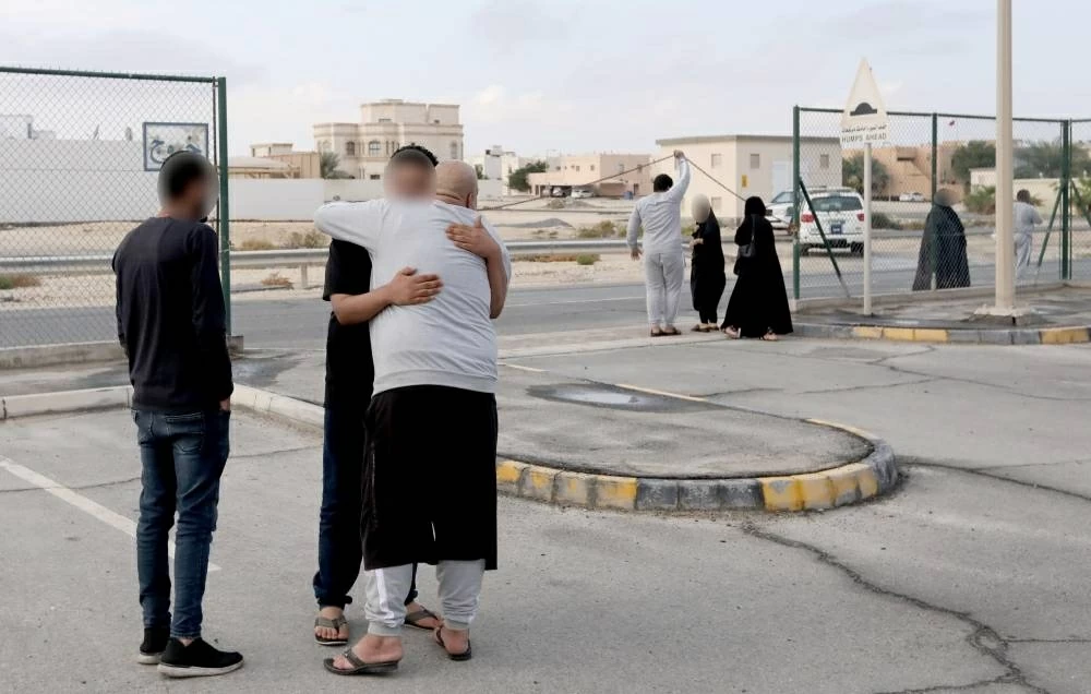 النزلاء المعفو عنهم وأهاليهم: شكراً جلالة الملك المعظم