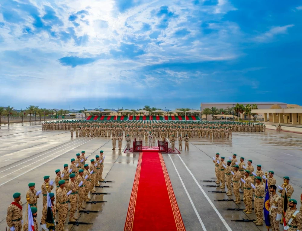 ناصر بن حمد: يوم الشهيد محطة وطنية خالدة نستحضر فيها أسمى معاني التضحية والفداء