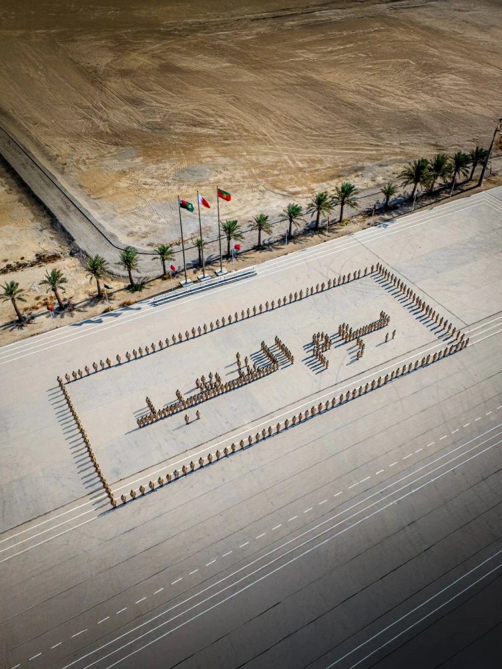 ناصر بن حمد: يوم الشهيد محطة وطنية خالدة نستحضر فيها أسمى معاني التضحية والفداء