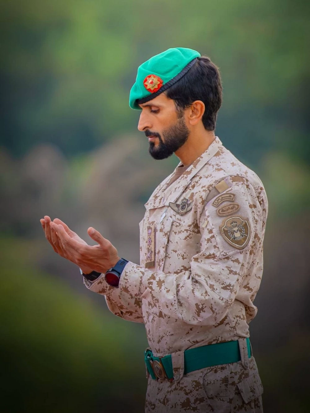 ناصر بن حمد: يوم الشهيد محطة وطنية خالدة نستحضر فيها أسمى معاني التضحية والفداء