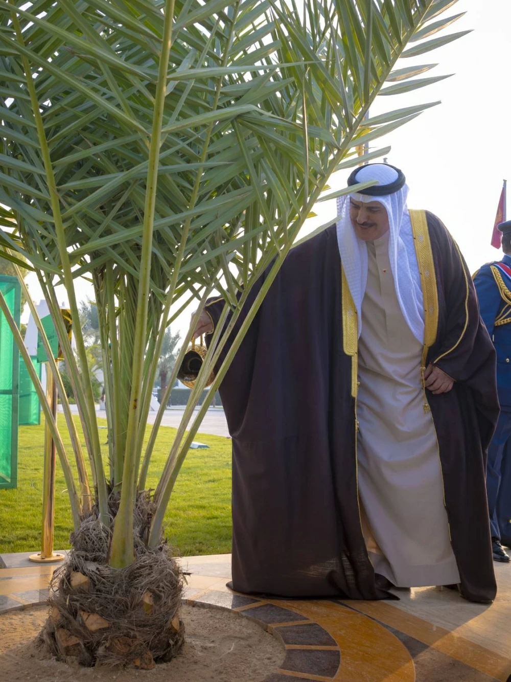 جلالة الملك القائد الأعلى للقوات المسلحة يشمل برعايته الكريمة مراسم يوم الشهيد