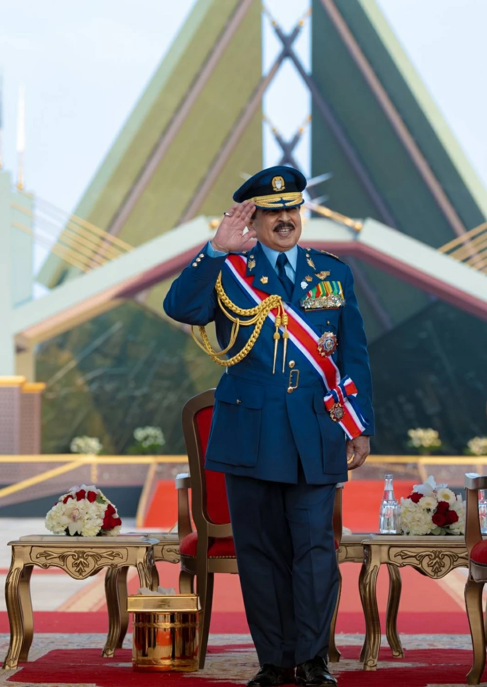 جلالة الملك القائد الأعلى للقوات المسلحة يشمل برعايته الكريمة مراسم يوم الشهيد