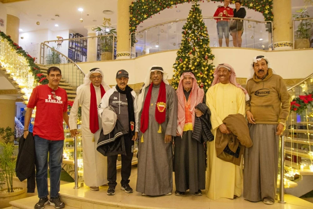 &laquo;خوات دنيا&raquo; يحتفل بالعيد الوطني البحريني من فوق جبال شرم الشيخ