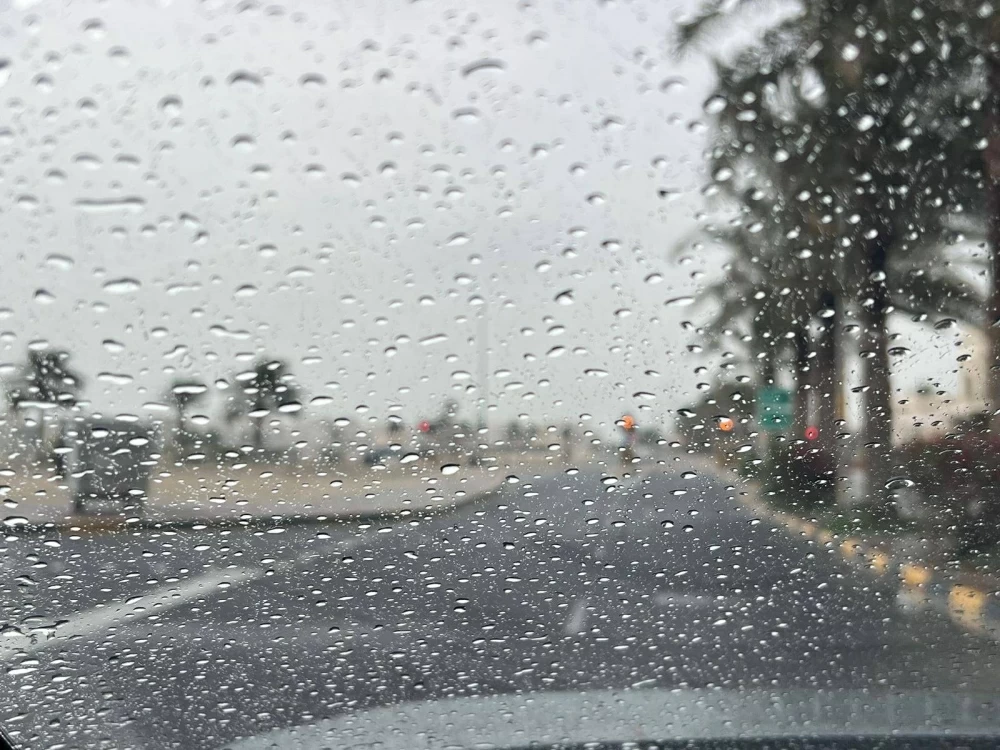 &laquo;الأرصاد&raquo;:  دخول موجة باردة على أجواء البحرين مع أمطار خفيفة إلى متوسطة على معظم المناطق