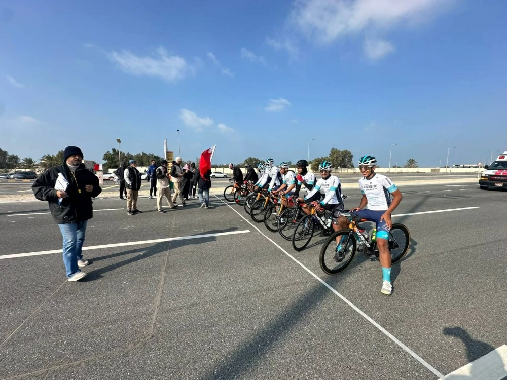 مشاركة واسعة بدوري خالد بن حمد لجيل الذهب للدراجات