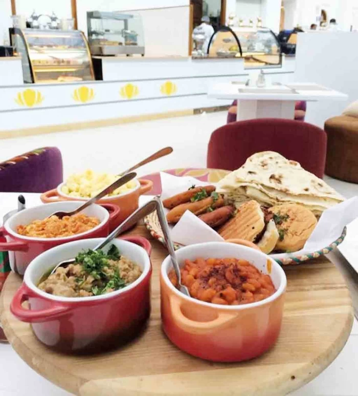 2395 سجلاً نشطاً لخدمات المطاعم بالبحرين نصفهم في العاصمة 