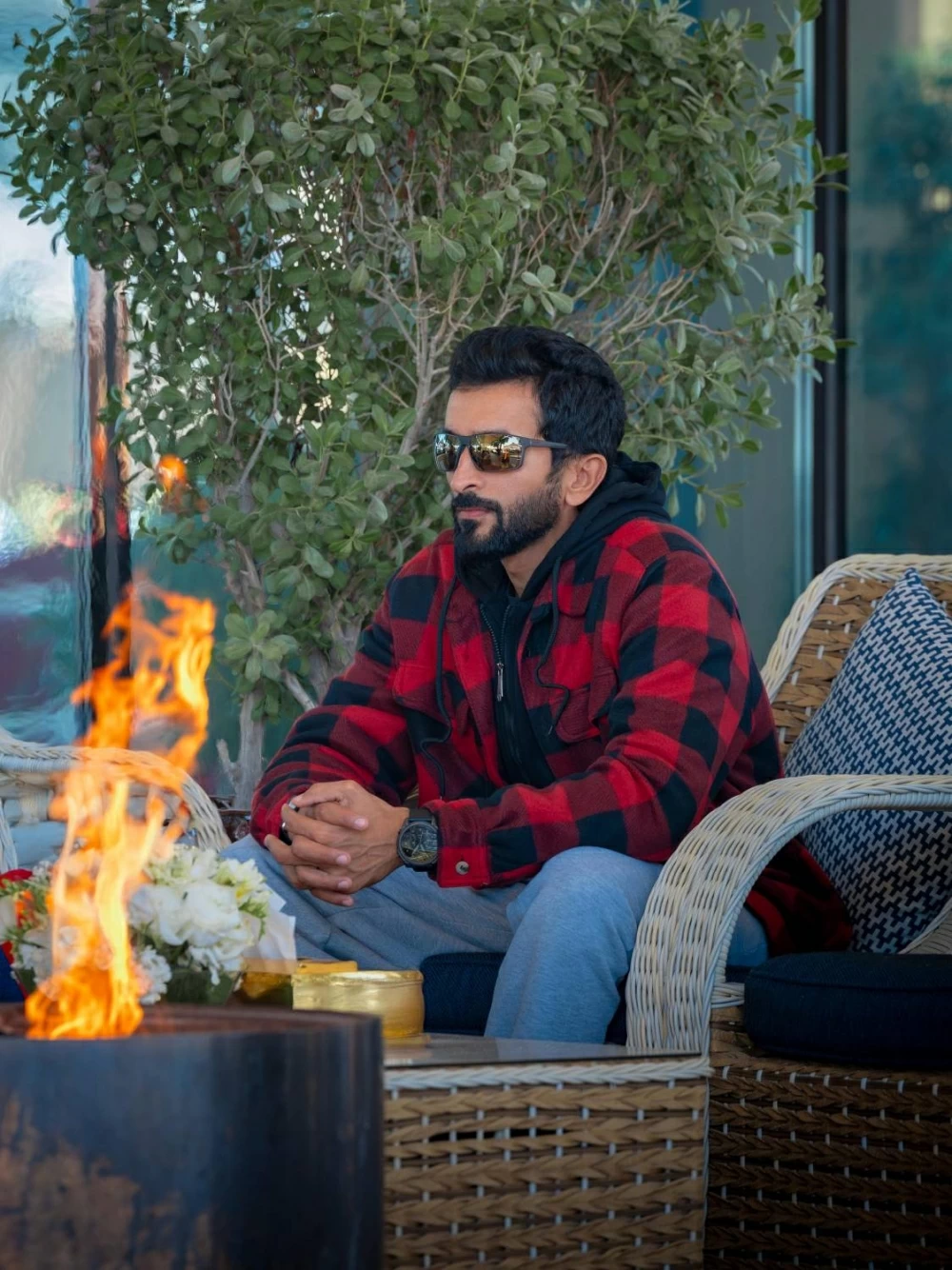 ناصر بن حمد يتابع سباق بطولة العيد الوطني للقدرة