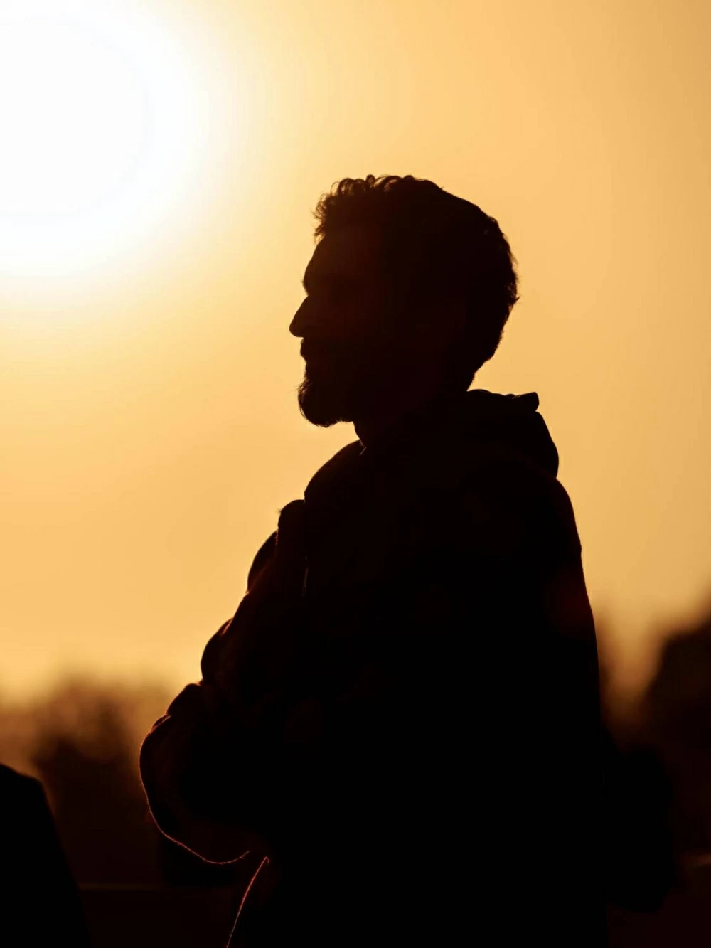 ناصر بن حمد يتابع سباق بطولة العيد الوطني للقدرة