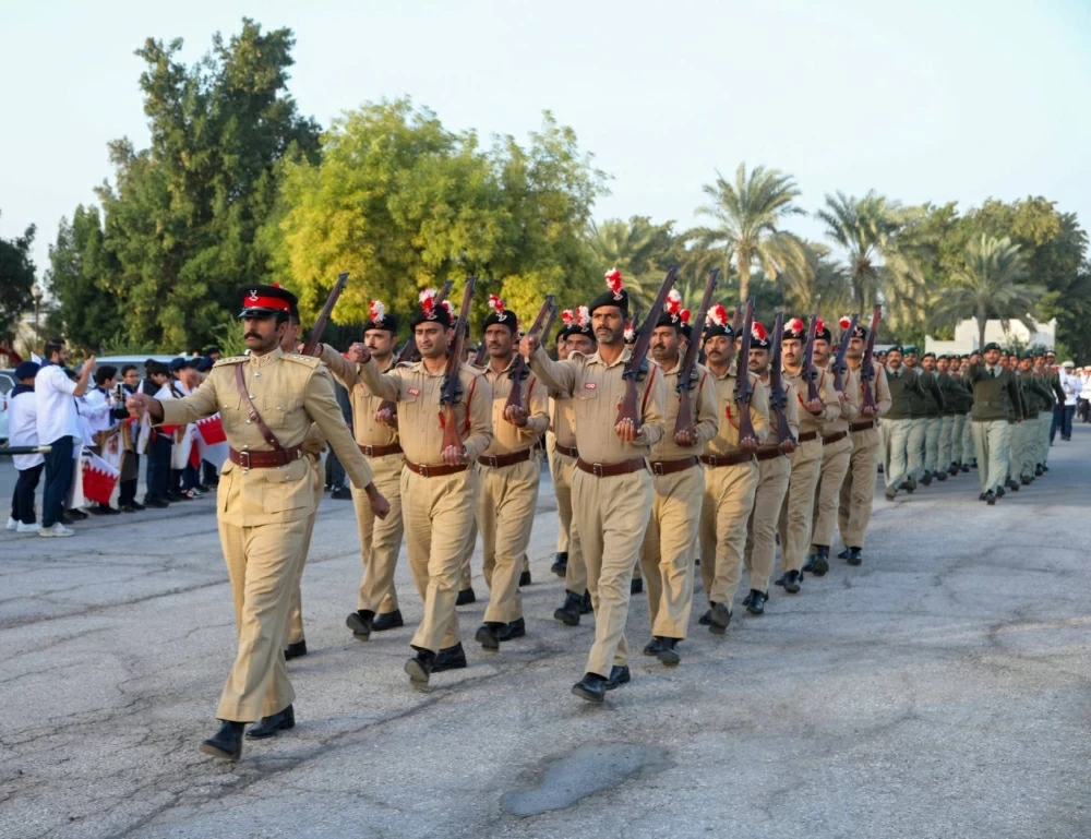 &laquo;الداخلية&raquo; تنظم طابور شرطة البحرين في المحافظة الشمالية احتفاءاً بالأعياد الوطنية