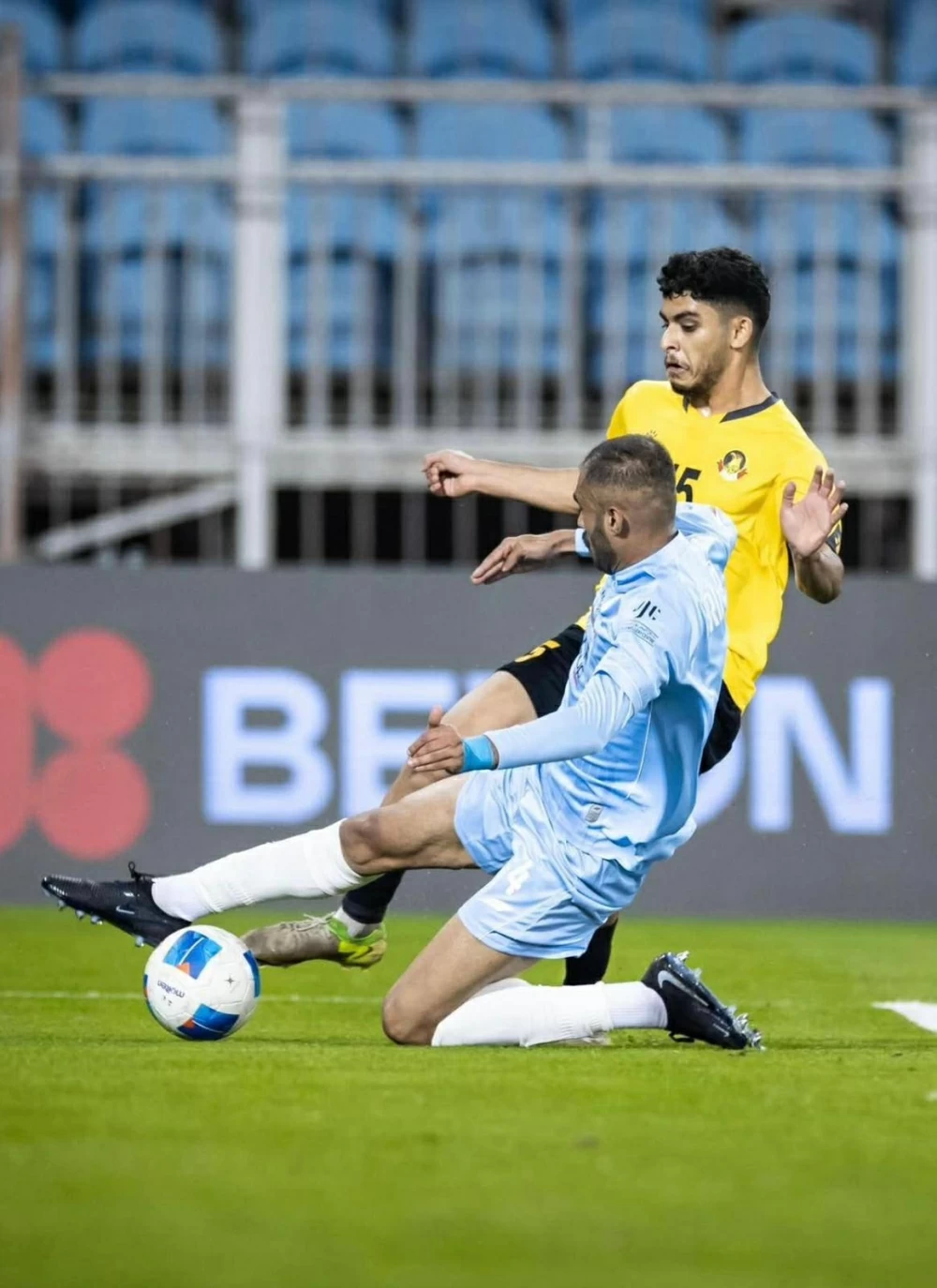 الرفاع يتجاوز الأهلي بثنائية في دوري ناصر بن حمد