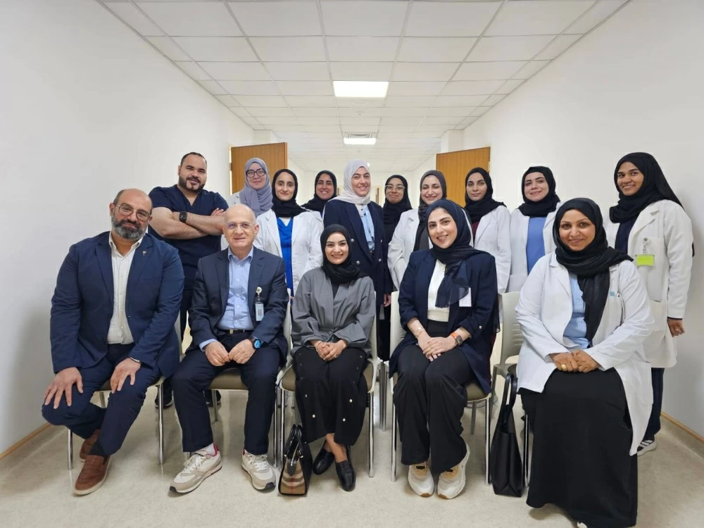 أطباء الدفعة الرابعة في برنامج الماجستير الإكلينيكي في طب العائلة بجامعة الخليج العربي ينهون الامتحانات النهائية بنجاح 