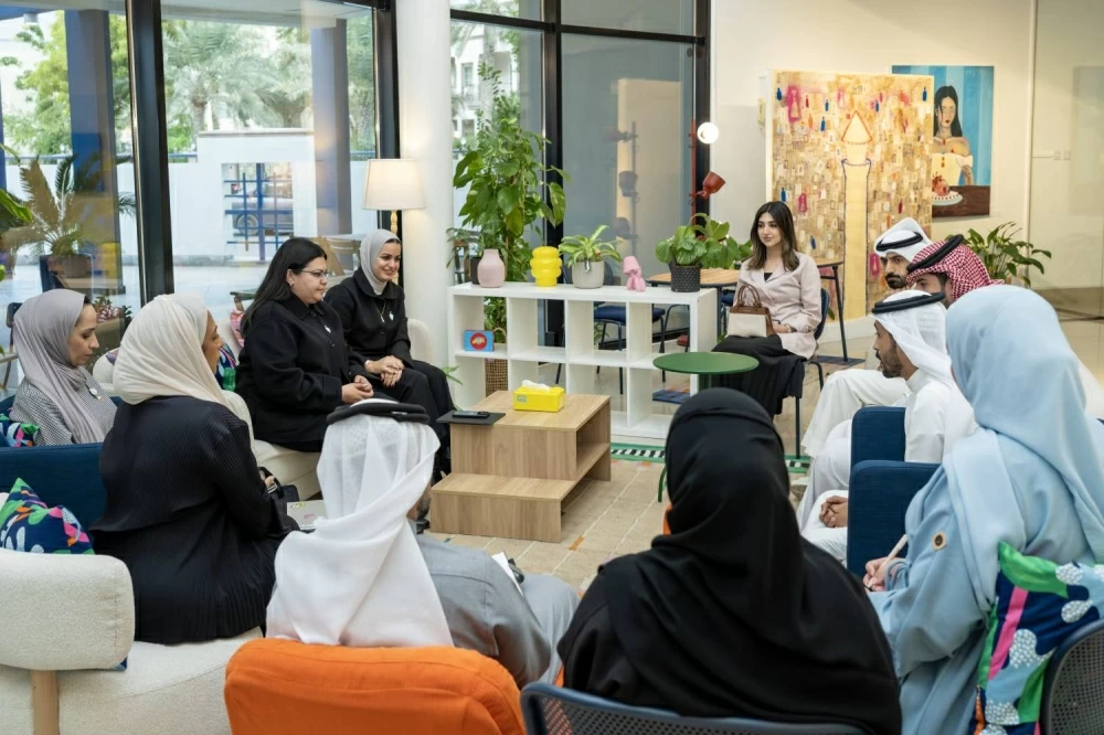 وزيرة شؤون الشباب تستقبل فريق رواد الإبداع بمركز المحرق الشبابي النموذجي 