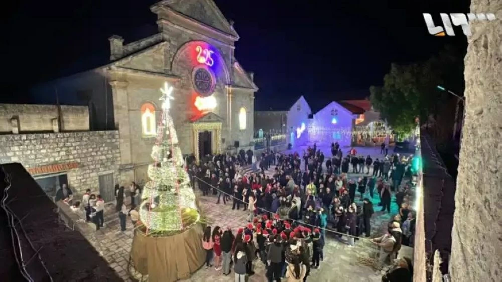 سوريا.. إدلب تحتفل بعيد الميلاد للمرة الأولى منذ 14 عامًا 