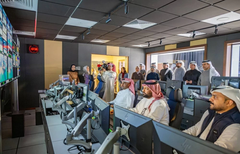 وزير الإعلام يلتقي نظيره الكويتي ويستعرضان مسارات التعاون الإعلامي