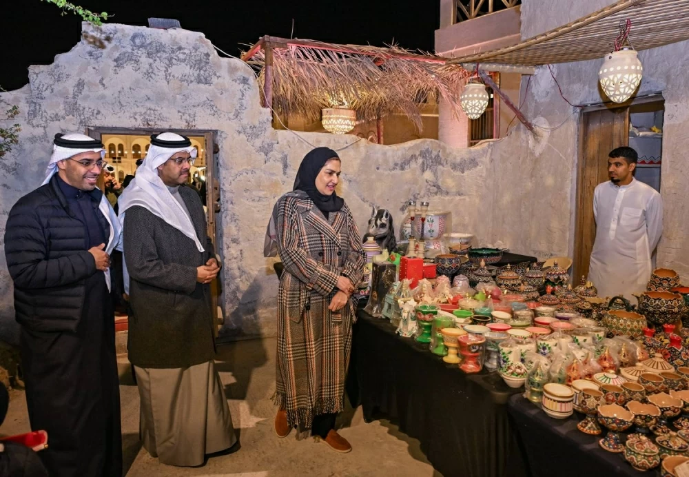 مستشار الملك للشؤون الثقافية والعلمية تزور &laquo;القرية التراثية&raquo;