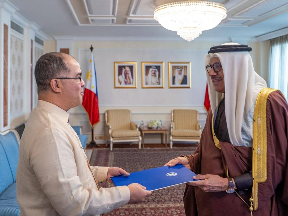 وزير الخارجية يتسلم نسخة من أوراق اعتماد سفير الفلبين بالمملكة 