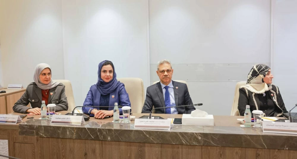 السلطتان التنفيذية والتشريعية تعقدان اجتماعاً مشتركاً حول المبادرات المقترحة لتطوير المالية العامة