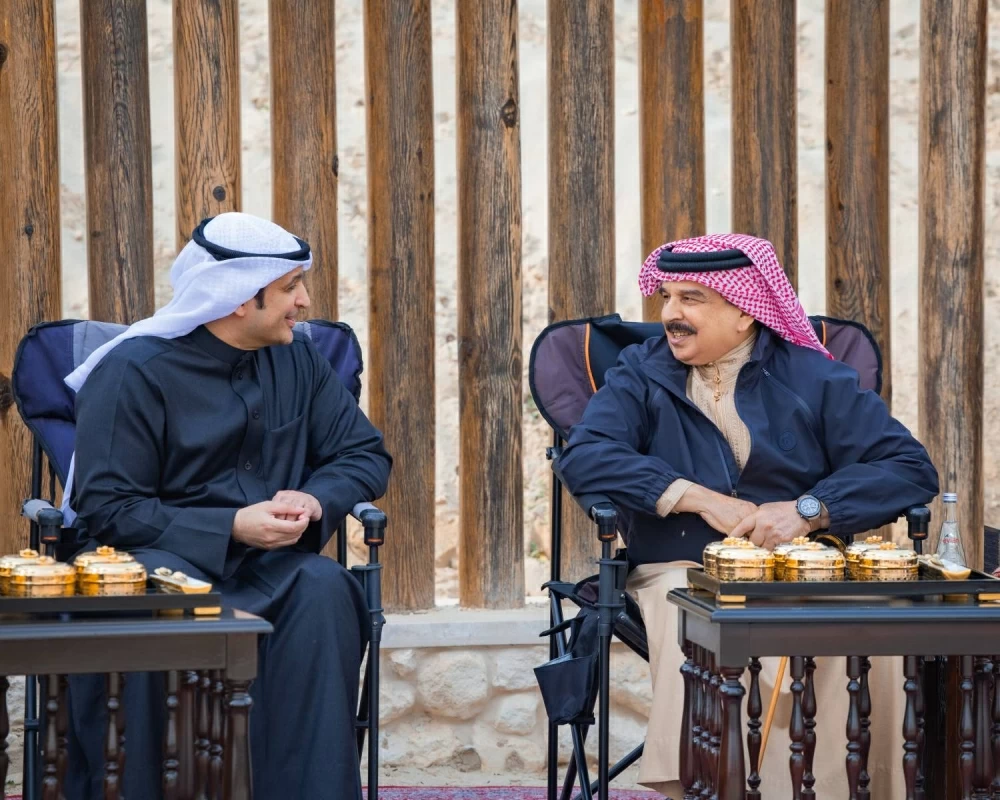 جلالة الملك يستقبل وزير الإعلام والثقافة ووزير الدولة لشؤون الشباب بالكويت