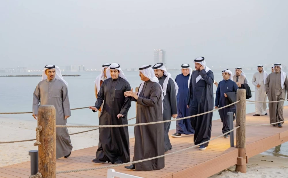 وزير الإعلام والثقافة بدولة الكويت الشقيقة يزور مهرجان ليالي المحرق