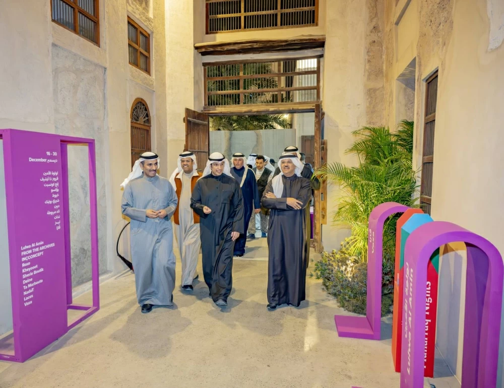 وزير الإعلام والثقافة بدولة الكويت الشقيقة يزور مهرجان ليالي المحرق