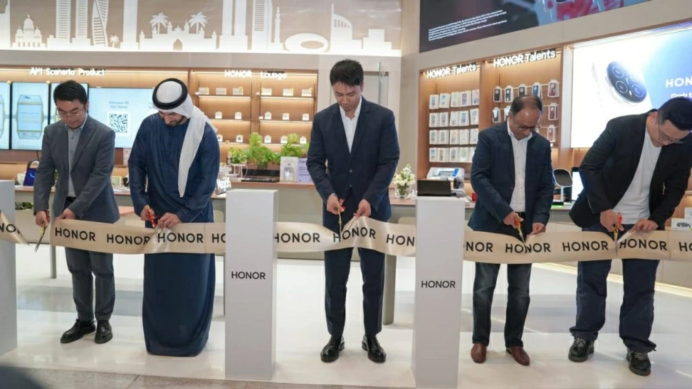 HONOR تفتتح متجرها الرائد في دبي مول وتطلق مرحلة جديدة في عالم الحياة الذكية
