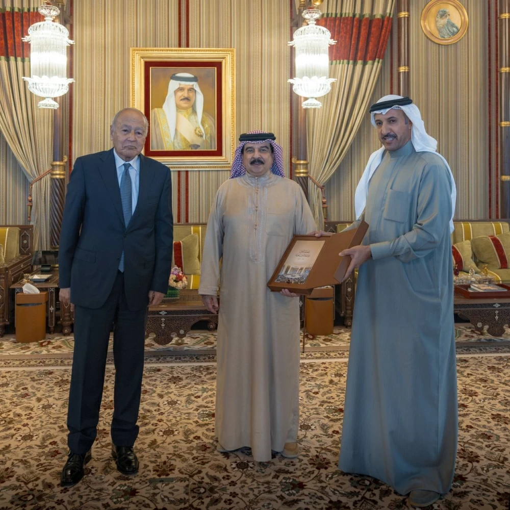 الملك يستقبل الأمين العام لجامعة الدول العربية