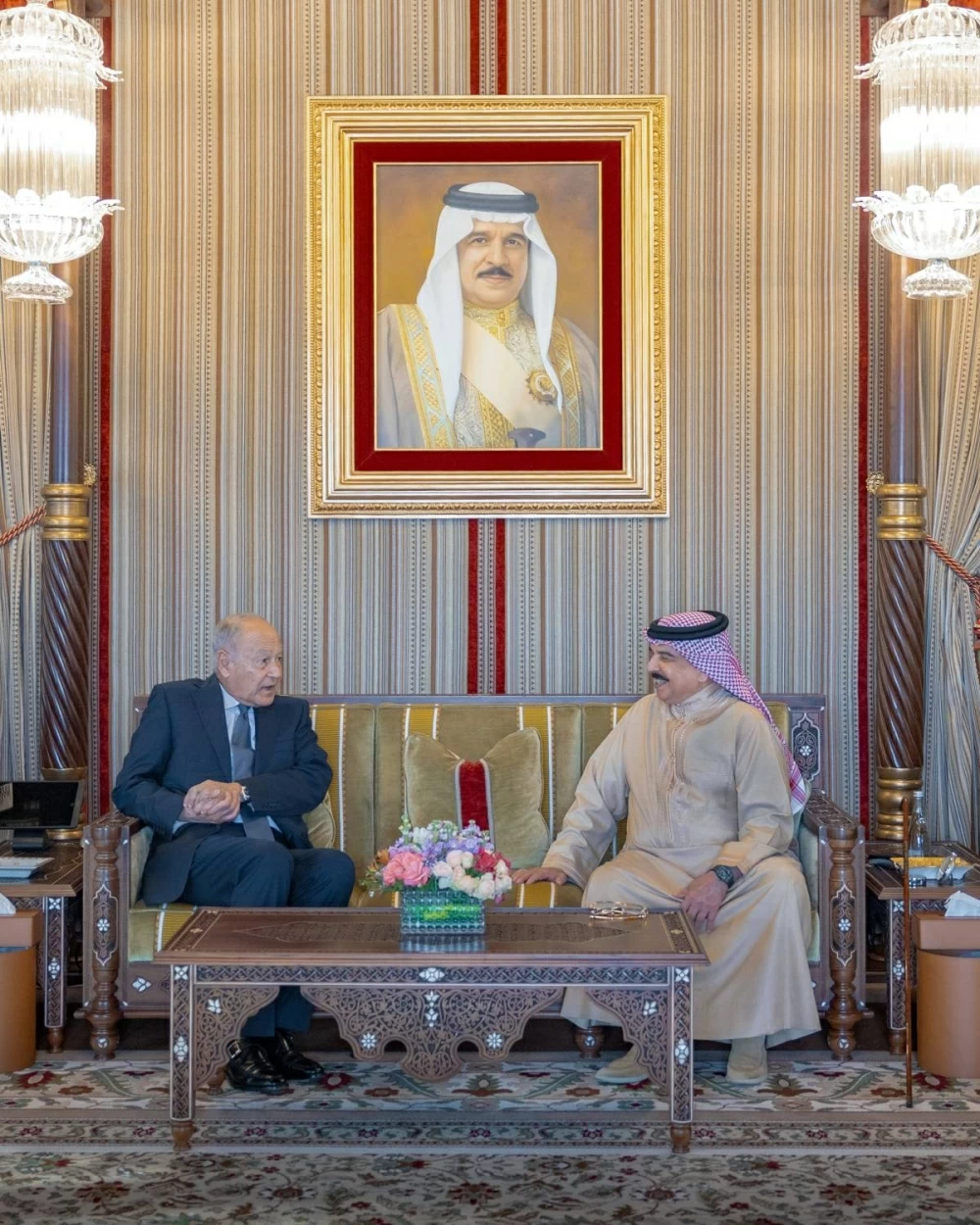 الملك يستقبل الأمين العام لجامعة الدول العربية