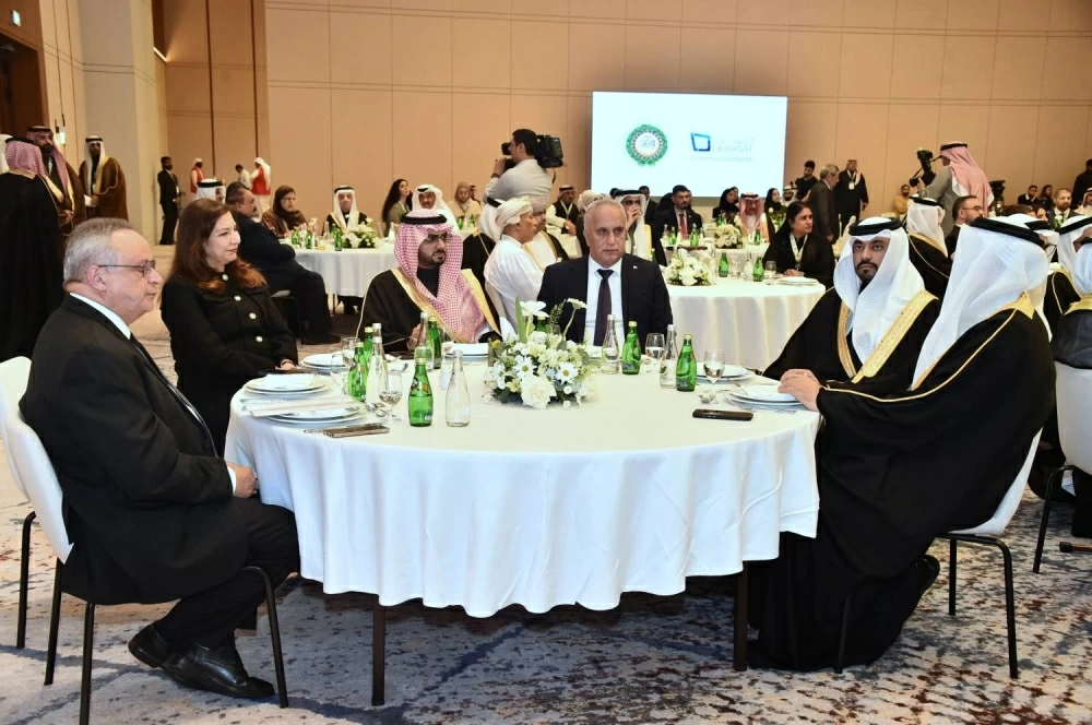 تدشين كتاب يوثّق مسيرة البحرين مع جامعة الدول العربية